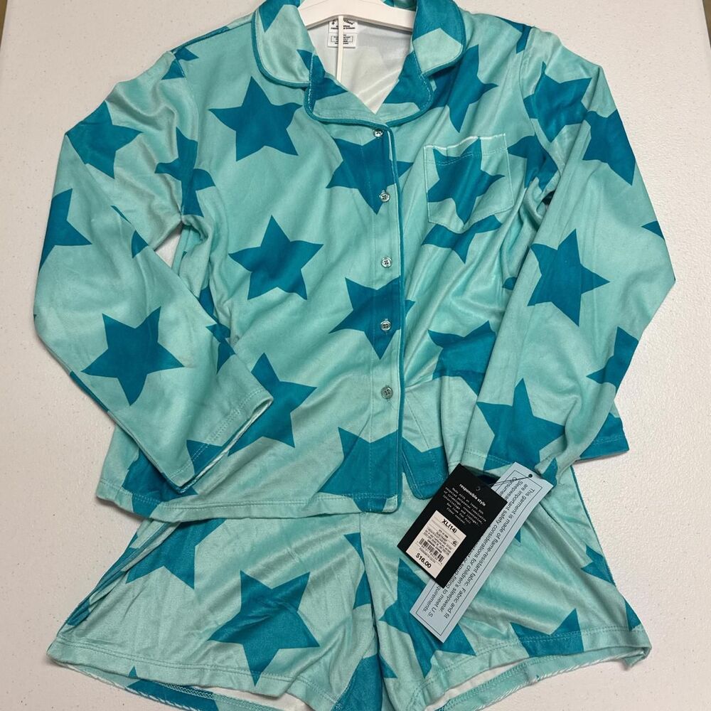 Art Class Pajama Set Soft Comfortable w/ Blue Stars